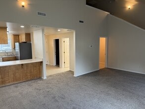 1866 NE Fairview Ave in Grants Pass, OR - Building Photo - Building Photo