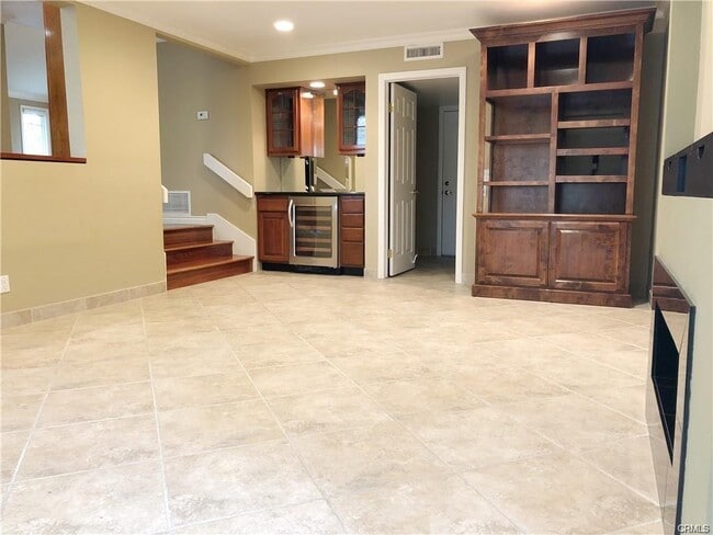 11 Hidalgo in Irvine, CA - Building Photo - Building Photo