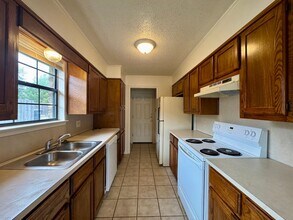 9217 Regal Dr in Waco, TX - Building Photo - Building Photo