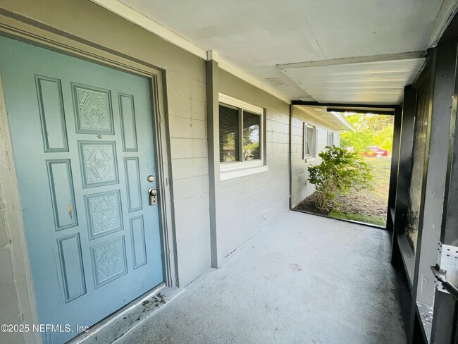 10824 Indies Dr N in Jacksonville, FL - Building Photo - Building Photo