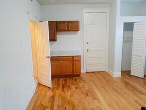 2215 S Albany Ave-Unit -1R in Chicago, IL - Building Photo - Building Photo