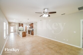 396 Forest Meadow Ln in Orange Park, FL - Foto de edificio - Building Photo