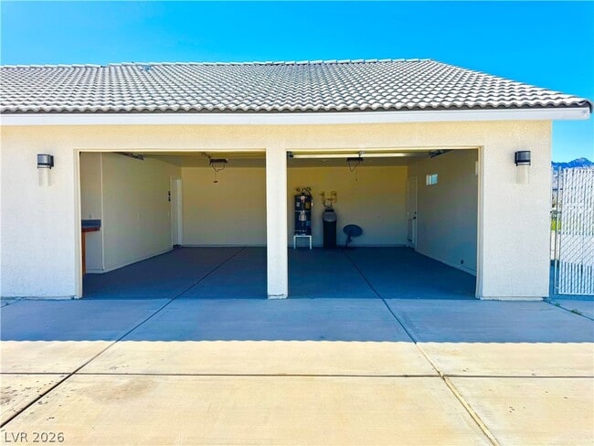 5420 N Blagg Rd in Pahrump, NV - Building Photo - Building Photo