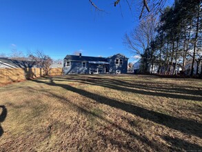 76 Wyoming Ave-Unit -Main Level in Waterbury, CT - Building Photo - Building Photo