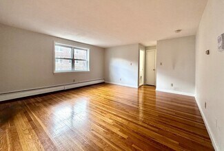 12 Vinal St, Unit 3 in Boston, MA - Building Photo - Building Photo
