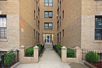 Crescent Street Apartments in Astoria, NY - Foto de edificio - Building Photo