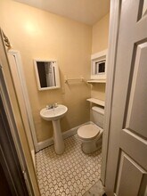 47 Montgomery St in Pawtucket, RI - Foto de edificio - Building Photo