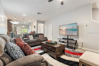 1117 Hillhurst Dr in Wesley Chapel, FL - Building Photo - Building Photo
