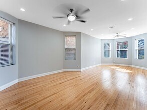 555 N Lawler Ave in Chicago, IL - Building Photo - Building Photo