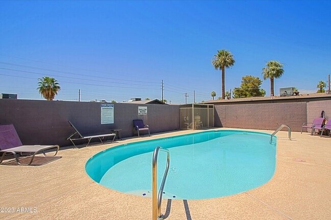2525 N 52nd St in Phoenix, AZ - Building Photo - Building Photo