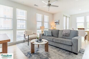 1852 E Northside Dr in Fort Worth, TX - Building Photo