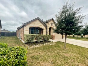 14118 Saratoga Pass in San Antonio, TX - Building Photo - Building Photo
