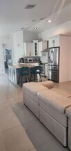 643 Conservation Dr in Weston, FL - Building Photo - Building Photo