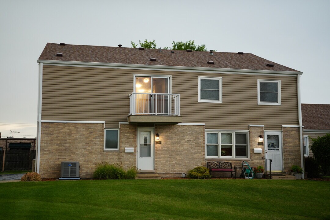 7766 159th Pl in Tinley Park, IL - Building Photo