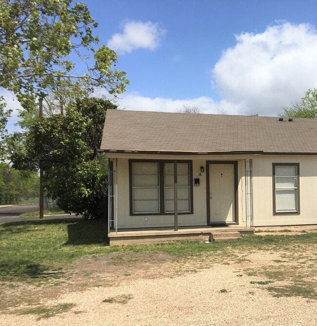 1810 N Gray St in Killeen, TX - Building Photo - Building Photo