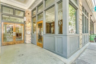 910 Houston St in Fort Worth, TX - Building Photo - Building Photo
