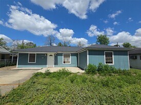 5115 Balkin St in Houston, TX - Building Photo