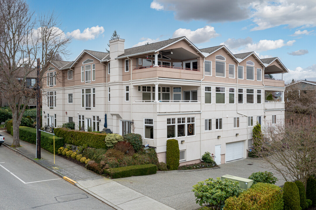 546 Walnut St in Edmonds, WA - Building Photo