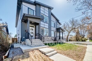 12903-1123A 123a St NW in Edmonton, AB - Building Photo