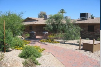 West Rose Lane in Phoenix, AZ - Foto de edificio