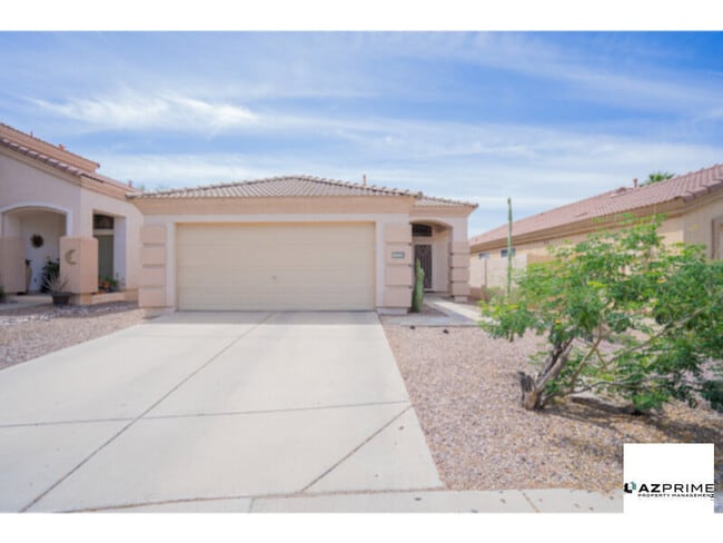 5039 E Lucia Dr in Cave Creek, AZ - Building Photo - Building Photo