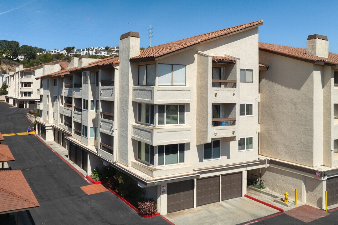 Mission Greens in San Diego, CA - Building Photo