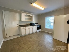 205 Valley Ave in Clover, SC - Building Photo - Building Photo