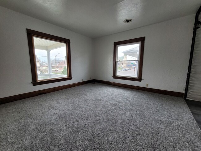 property at 605-607 1st Ave SW