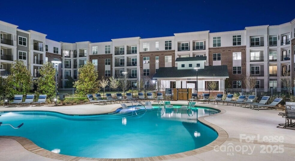 4010 Waiting St, Unit A1 in Matthews, NC - Building Photo