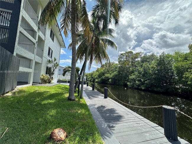 1400 NE 56th St in Fort Lauderdale, FL - Building Photo - Building Photo