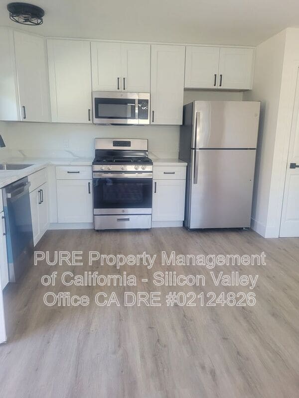 3420 Pitcairn Way in San Jose, CA - Building Photo - Building Photo