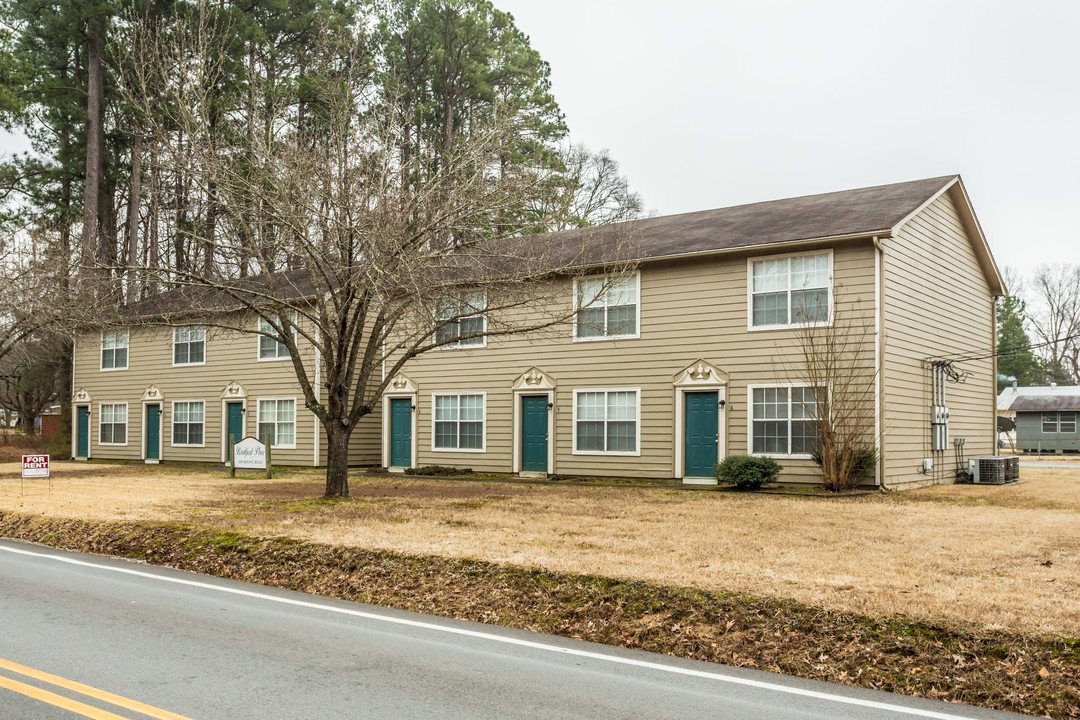 Bradford Place in Bryant, AR - Building Photo