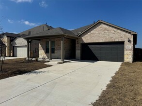 12016 Paseo de los Lagos Ln in Manor, TX - Building Photo - Building Photo