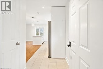 119 Tremaine Rd in Milton, ON - Building Photo - Building Photo