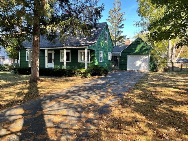 18 San Mateo Rd in Rochester, NY - Building Photo - Building Photo