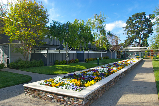 Village Green Apartments in Cupertino, CA - Building Photo - Building Photo