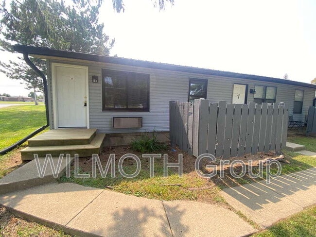 property at 2000 Indianapolis Rd