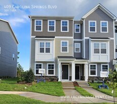 409 Carolina Spgs Blvd in Apex, NC - Building Photo