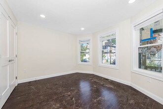 70 Stanley Ave, Unit 70 in Medford, MA - Building Photo - Building Photo