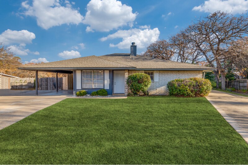 1803 Cousins Ct in Arlington, TX - Building Photo