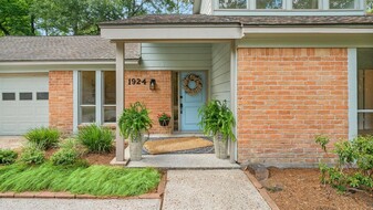 1924 Nursery Rd in Spring, TX - Building Photo - Building Photo