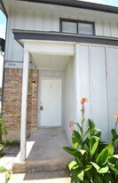 1202 Southport Dr in Austin, TX - Building Photo