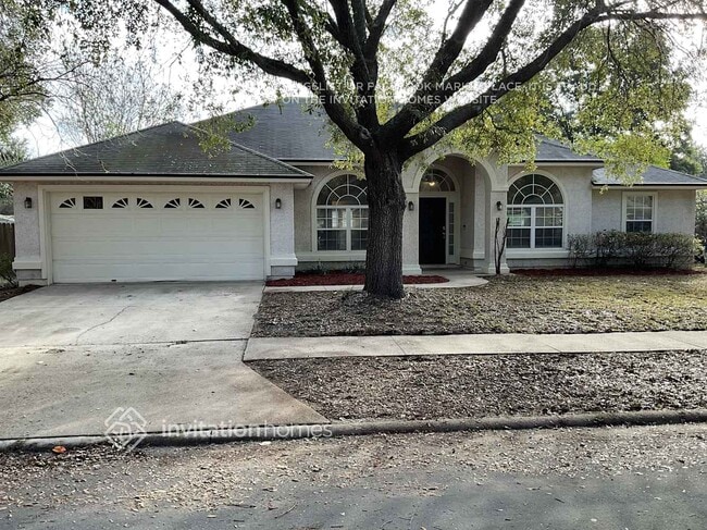 13973 Crestwick Dr W