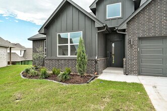 6101 Kinnick Dr in Edmond, OK - Building Photo - Building Photo