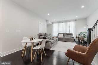 1668 Bandit Loop in Reston, VA - Building Photo - Building Photo
