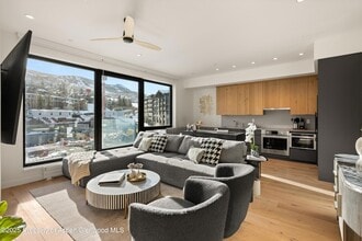 119 Wood Rd, Unit 305 in Snowmass Village, CO - Building Photo - Building Photo