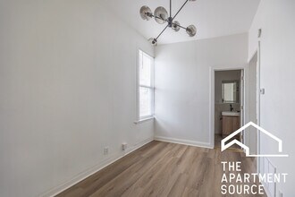 1849 S Kedzie Ave, Unit 3R in Chicago, IL - Building Photo - Building Photo