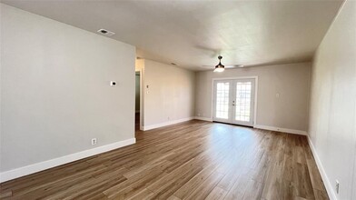 11208 Renel Dr in Austin, TX - Building Photo - Building Photo