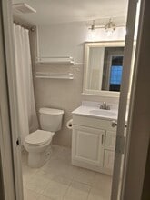 8701 SW 141st St, Unit B2 in Palmetto Bay, FL - Building Photo - Building Photo