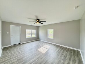 2288 Hungarytown Rd in Blackstone, VA - Foto de edificio - Building Photo